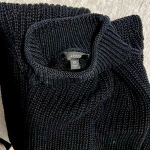 JCREW size XS black mock neck sweater!🖤